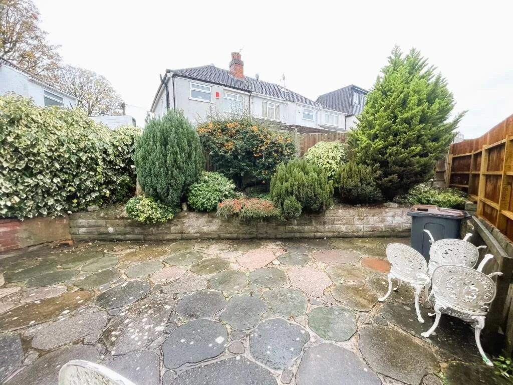 3 bedroom semi-detached house for rent