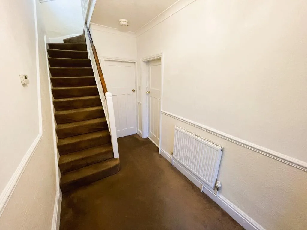 3 bedroom semi-detached house for rent