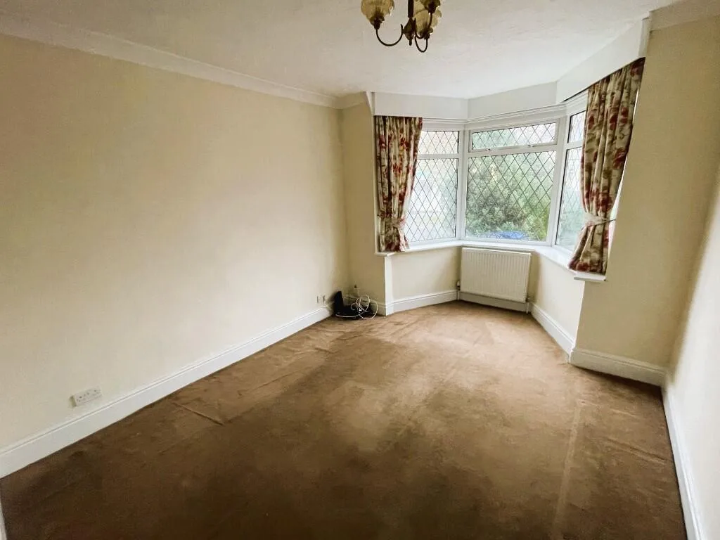 3 bedroom semi-detached house for rent