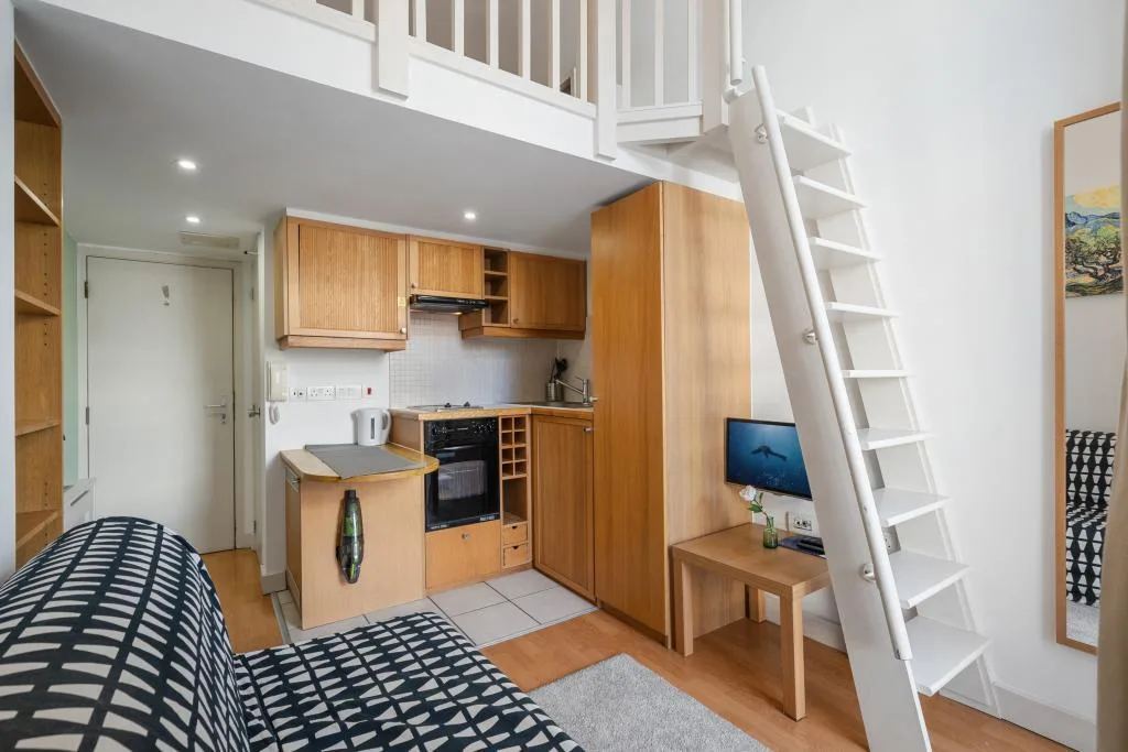 Studio flat for rent