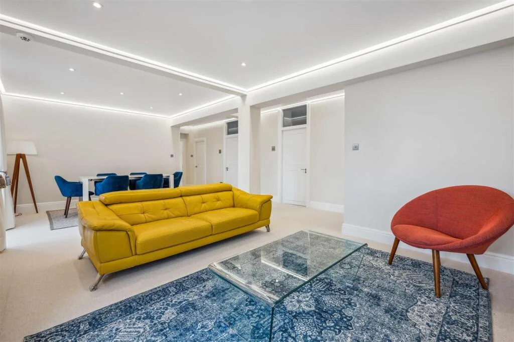 3 bedroom flat for rent