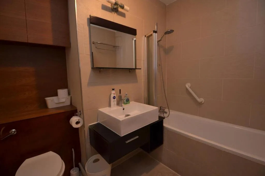 2 bedroom apartment for rent