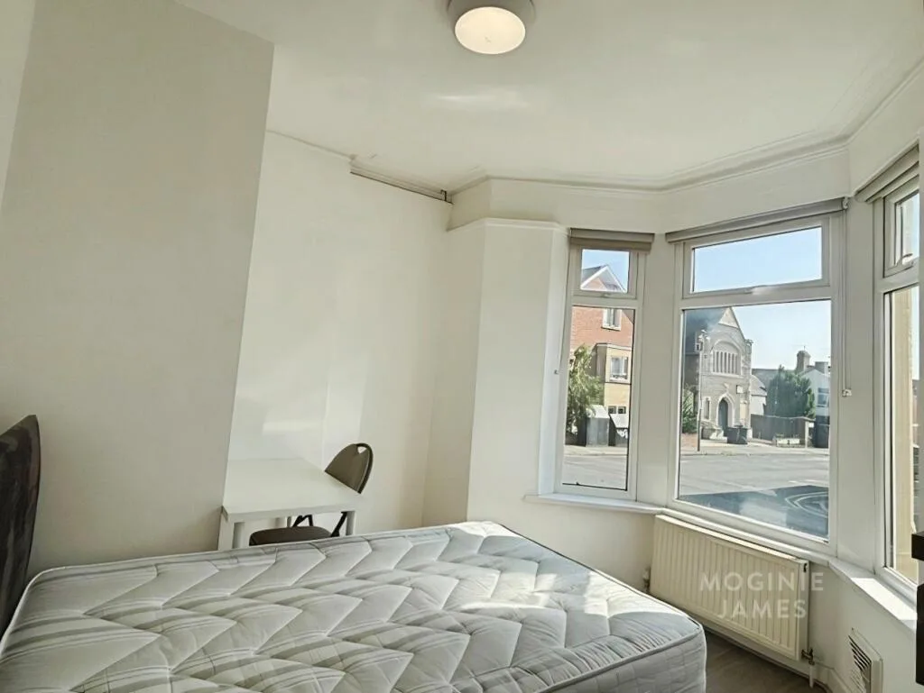 7 bedroom terraced house for rent