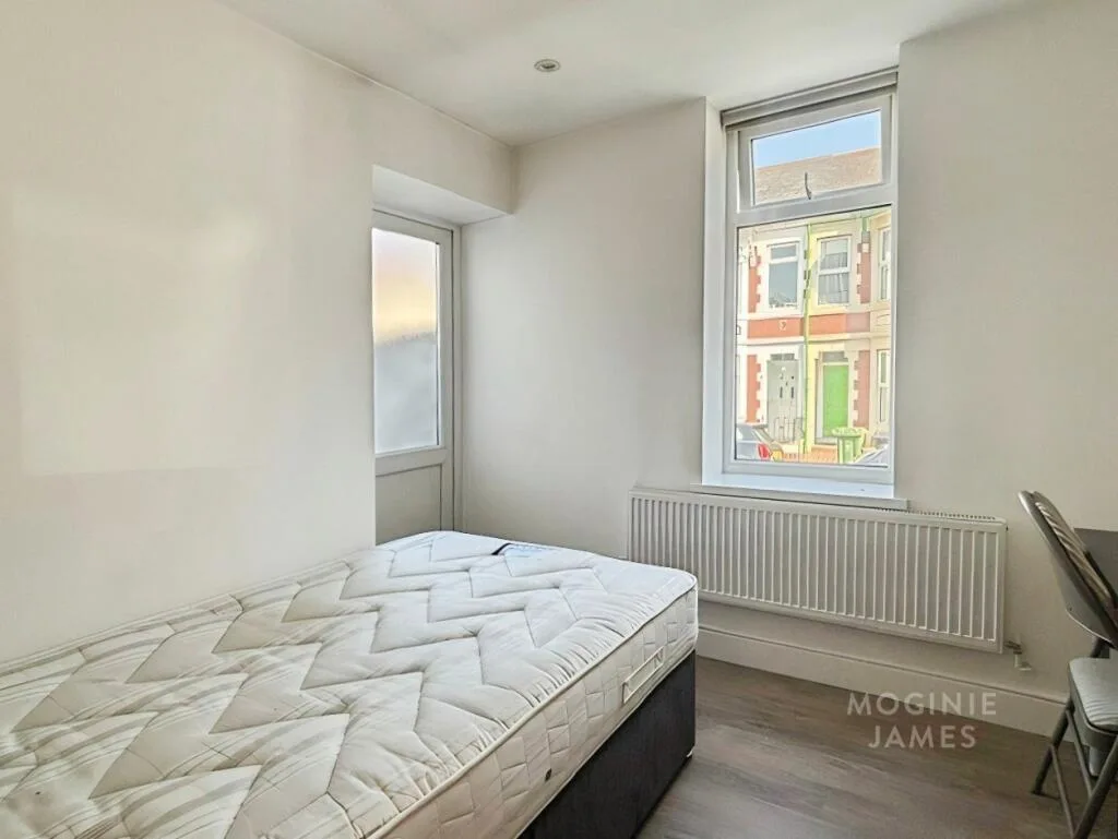 7 bedroom terraced house for rent