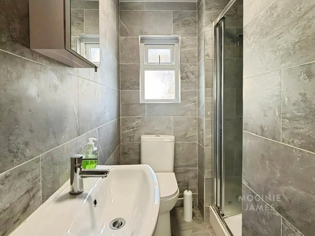 7 bedroom terraced house for rent