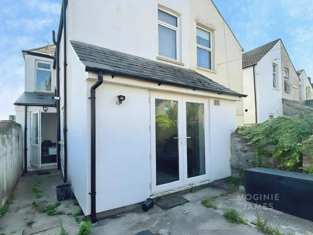 7 bedroom terraced house for rent