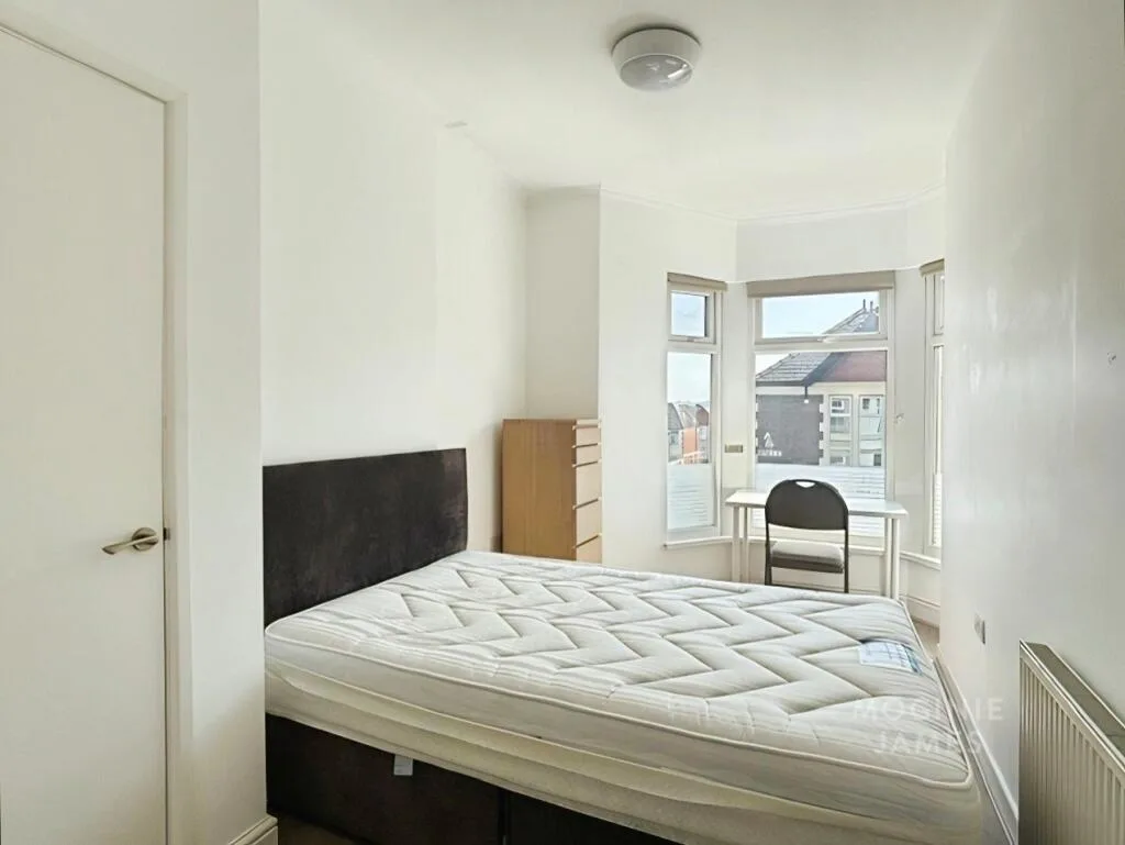 7 bedroom terraced house for rent