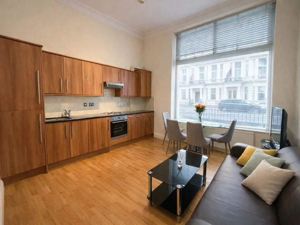 3 bedroom flat for rent