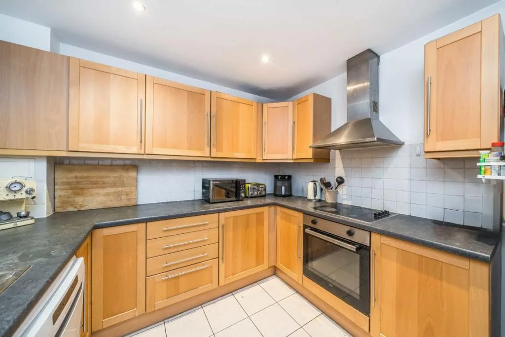 3 bedroom flat for rent