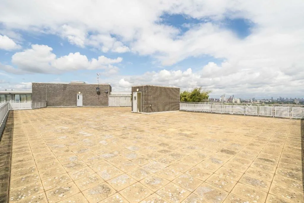 3 bedroom flat for rent
