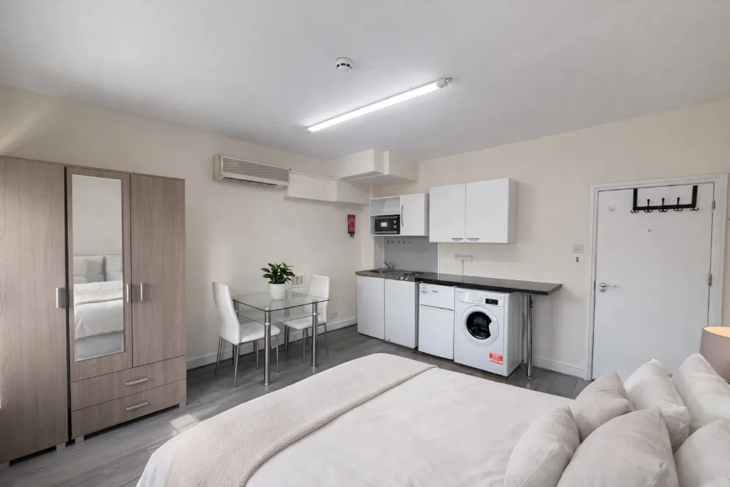 Studio flat for rent
