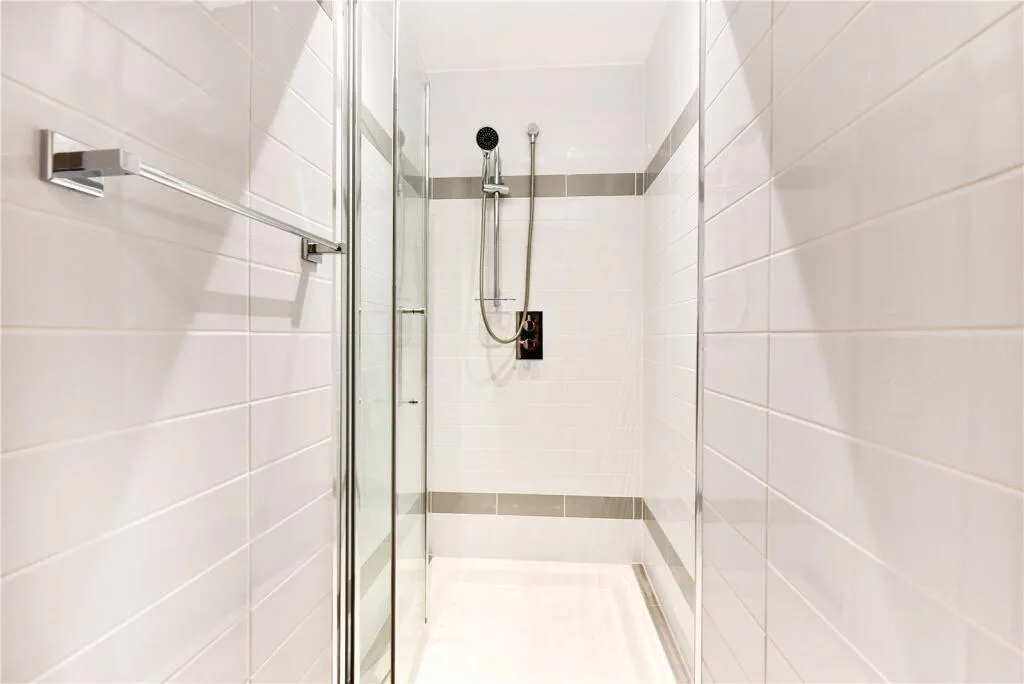 2 bedroom maisonette for rent