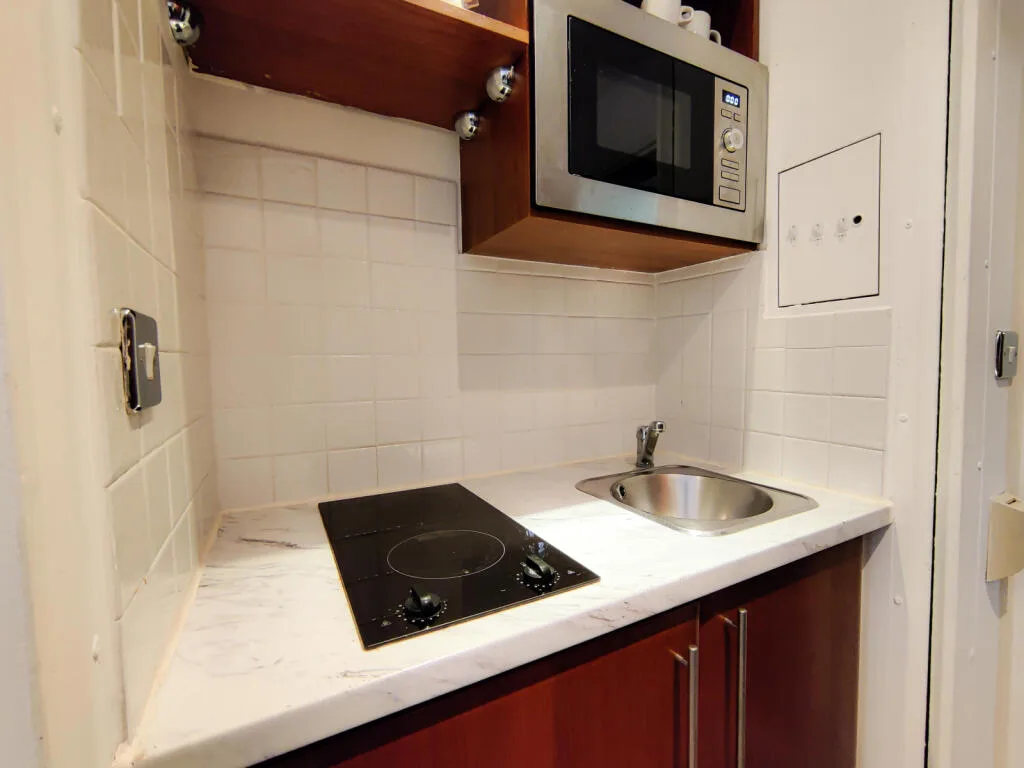 Studio flat for rent