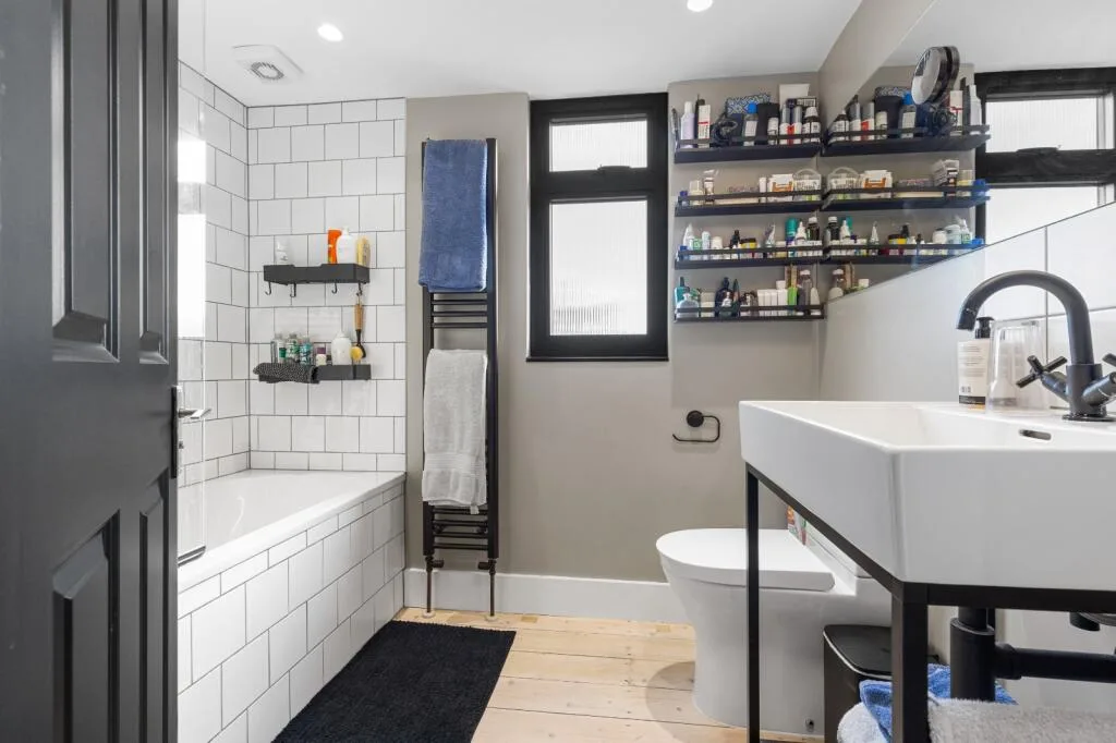 3 bedroom maisonette for rent