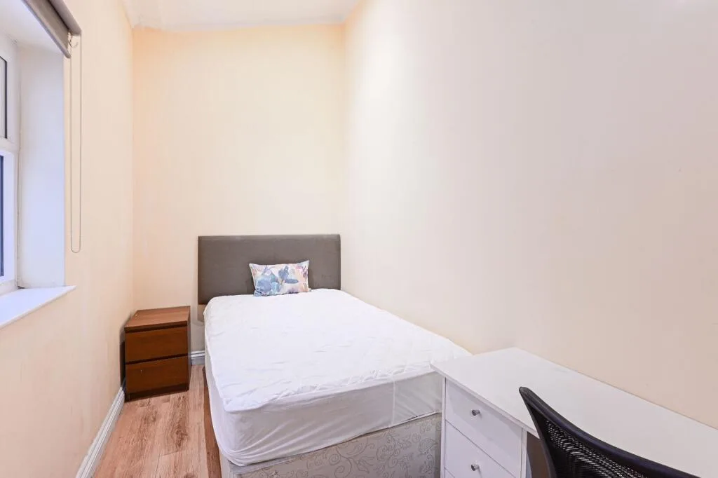 4 bedroom flat for rent