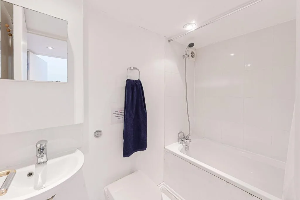 4 bedroom flat for rent