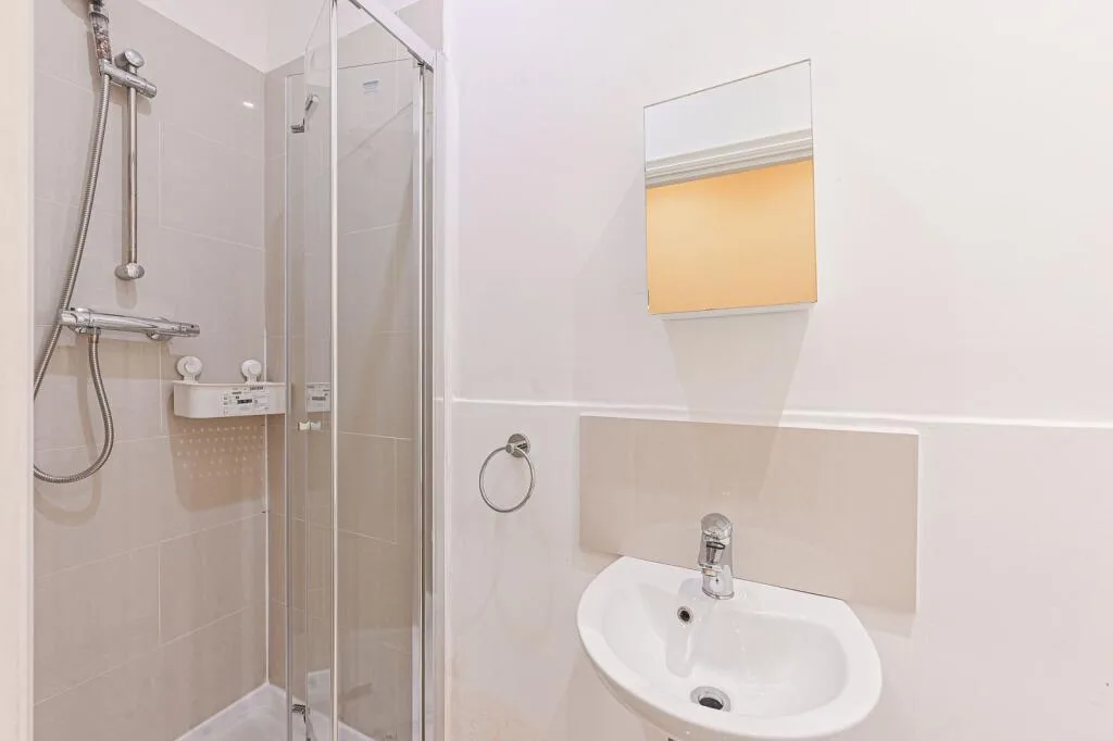 4 bedroom flat for rent