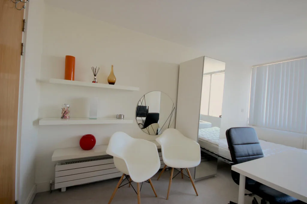 Studio apartment for rent