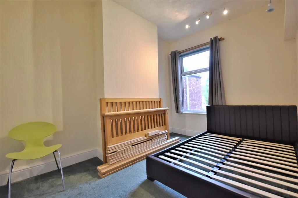4 bedroom terraced house for rent