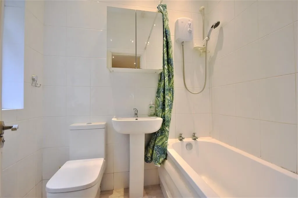 4 bedroom terraced house for rent