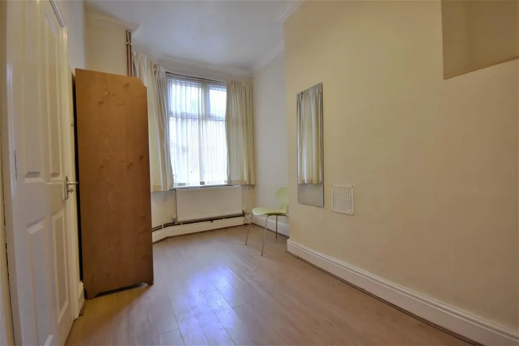 4 bedroom terraced house for rent