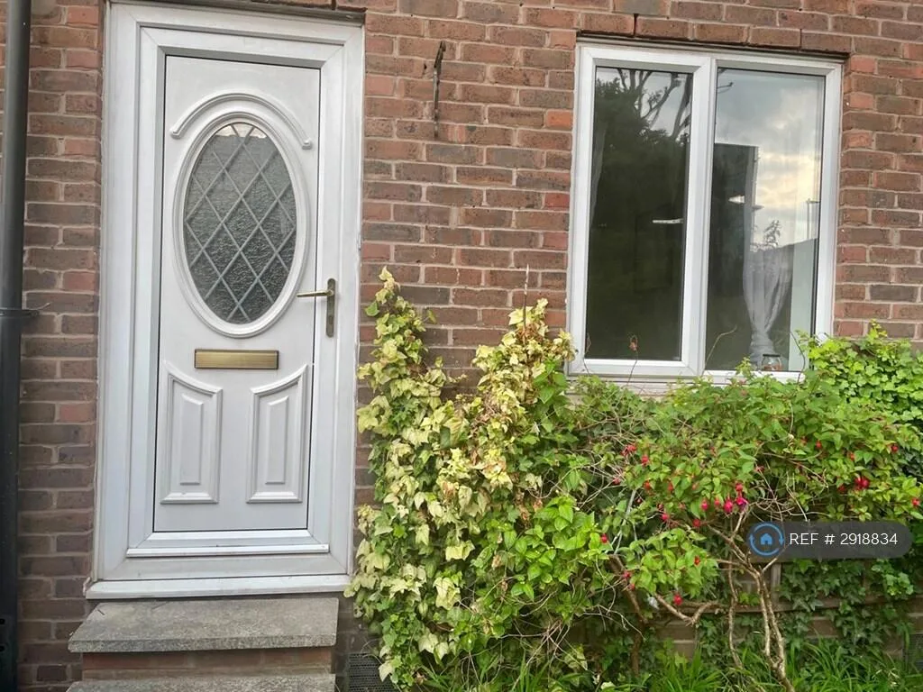 2 bedroom end of terrace house for rent