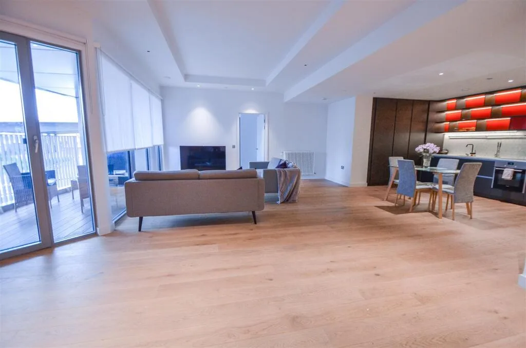 3 bedroom flat for rent