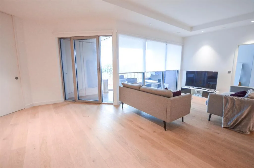 3 bedroom flat for rent