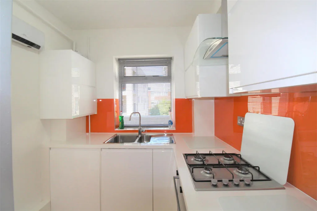 3 bedroom flat for rent