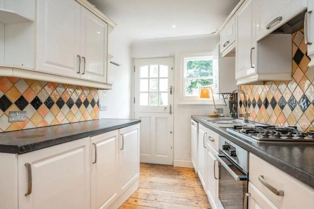 2 bedroom house for rent
