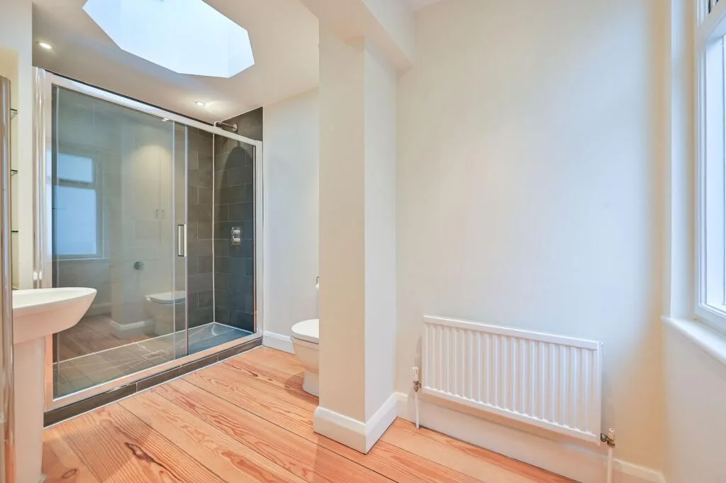 4 bedroom flat for rent