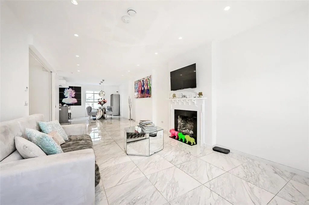 3 bedroom flat for rent