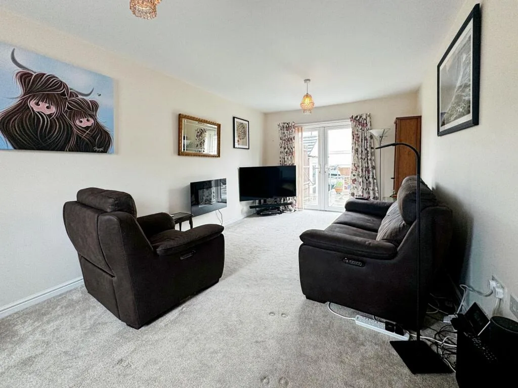 3 bedroom detached house for rent