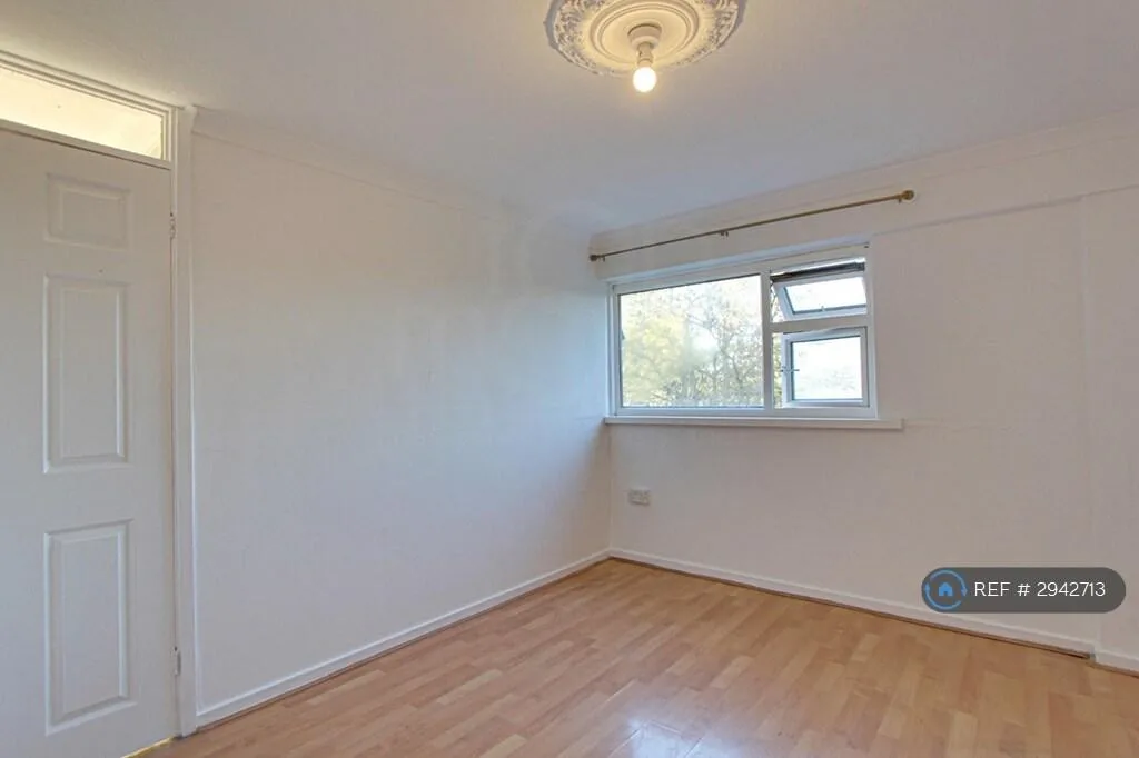 2 bedroom maisonette for rent