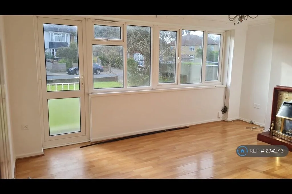 2 bedroom maisonette for rent