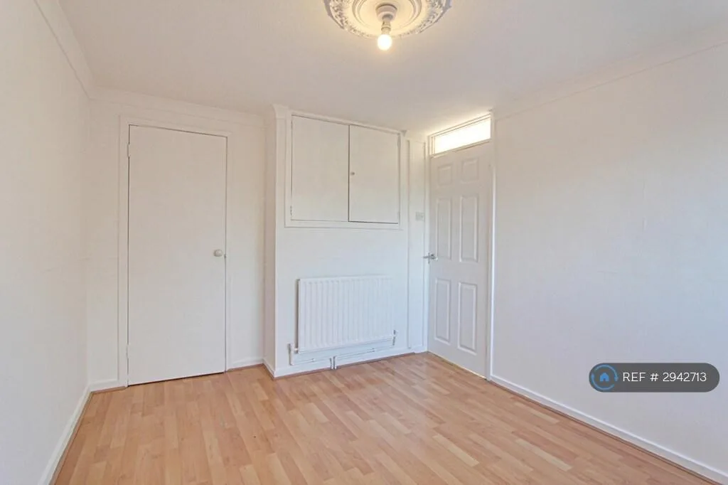 2 bedroom maisonette for rent