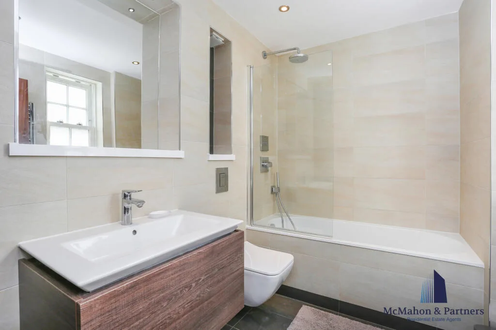 3 bedroom semi-detached house for rent