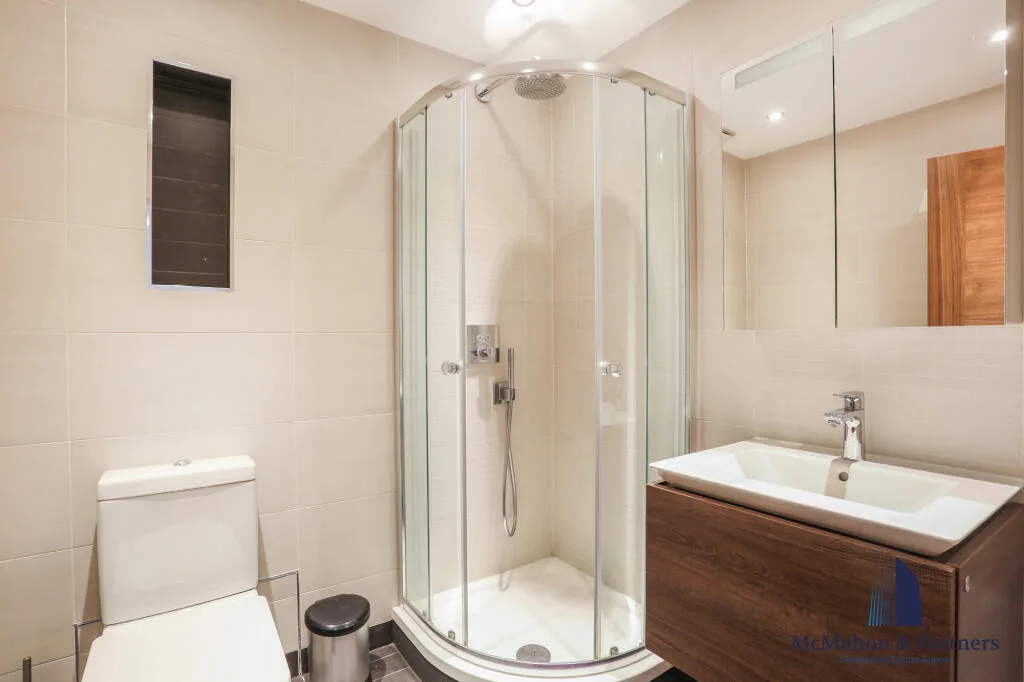 3 bedroom semi-detached house for rent