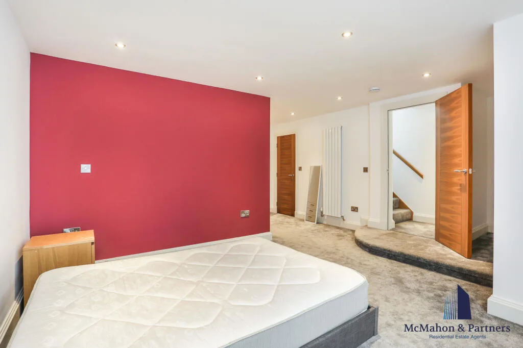 3 bedroom semi-detached house for rent