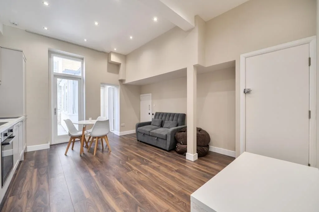 2 bedroom flat for rent