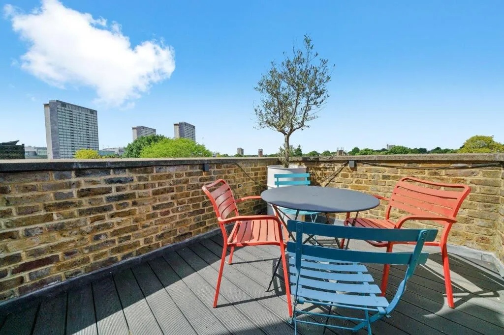 3 bedroom flat for rent