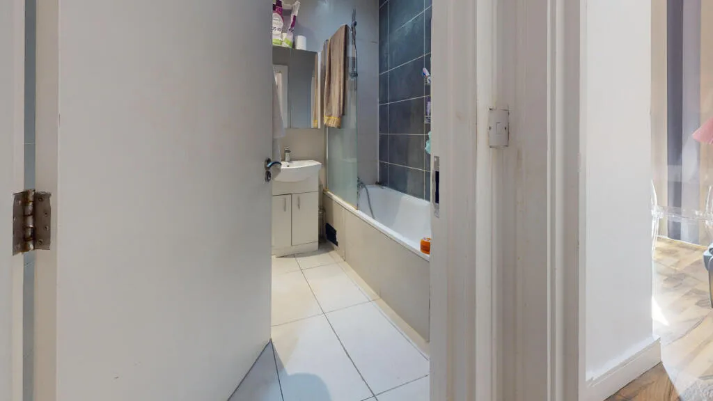 3 bedroom flat for rent