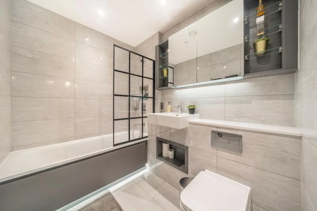 3 bedroom flat for rent