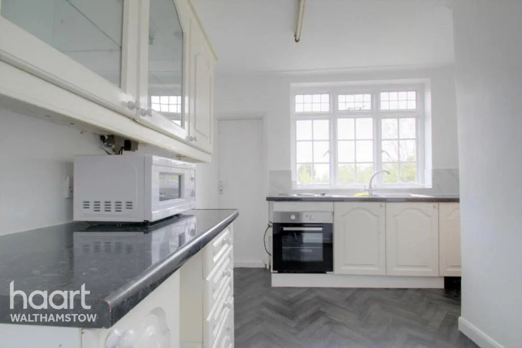 2 bedroom maisonette for rent