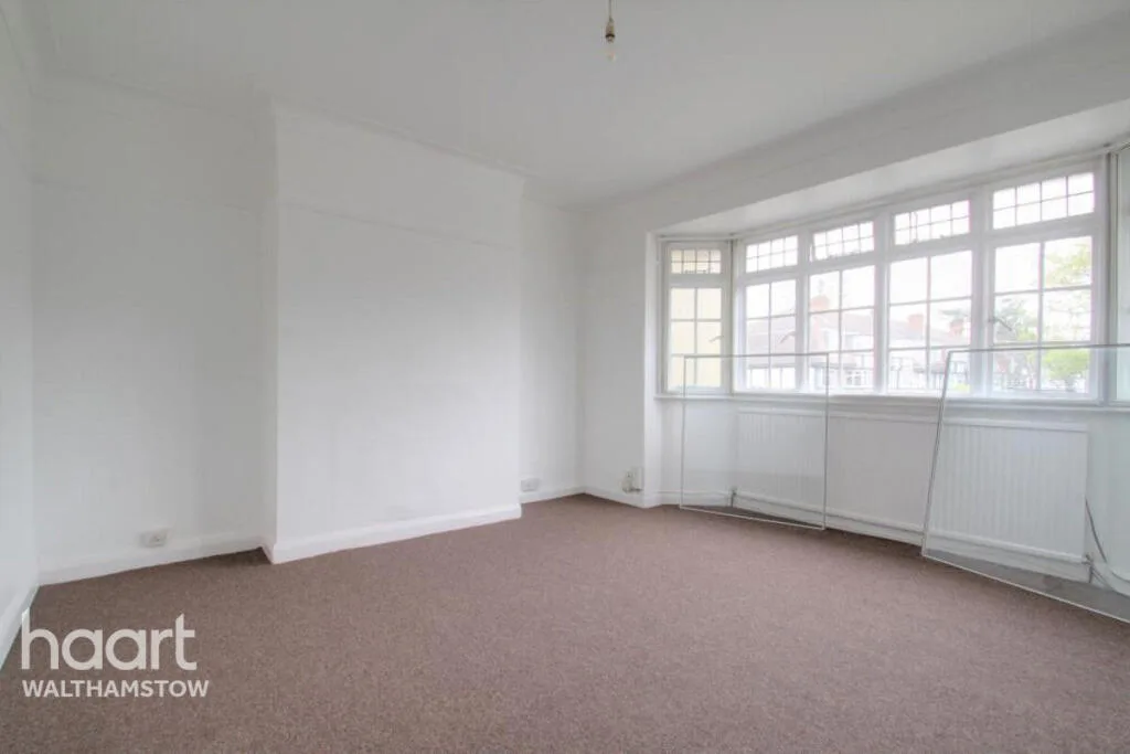 2 bedroom maisonette for rent