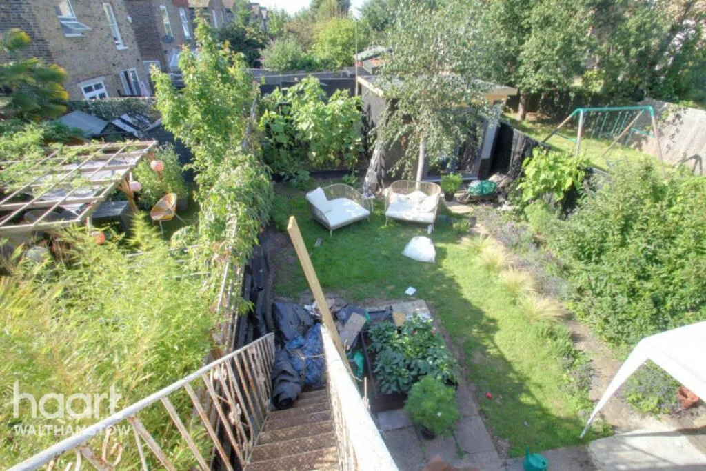 2 bedroom maisonette for rent