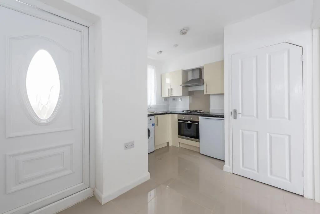 2 bedroom house for rent