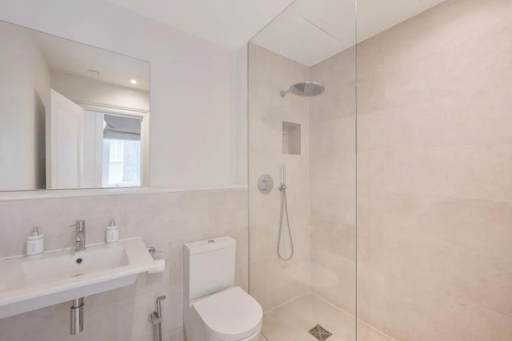 5 bedroom apartment for rent
