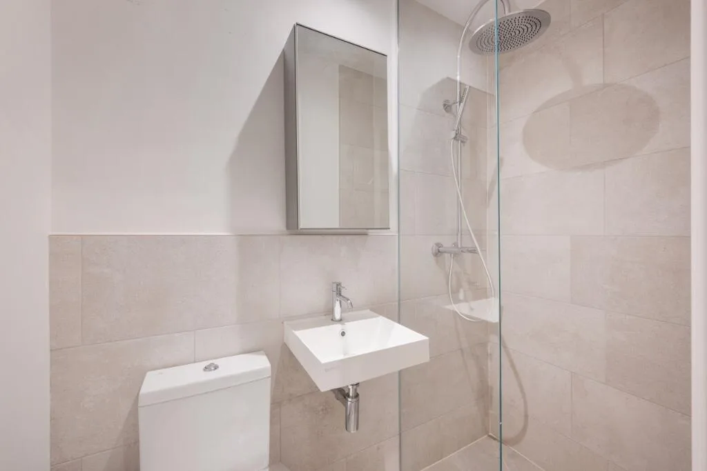 5 bedroom apartment for rent