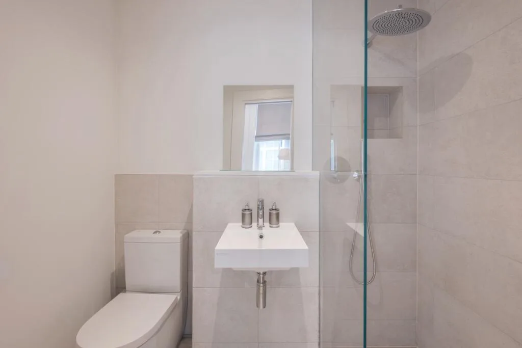5 bedroom apartment for rent
